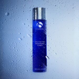 Daily Active Smoothing Toner
STEP 1: TONE
